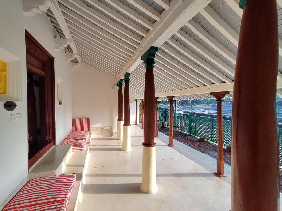 Mangala Heritage By Luxunlock Private Villas Tirukkannapuram Bagian luar foto