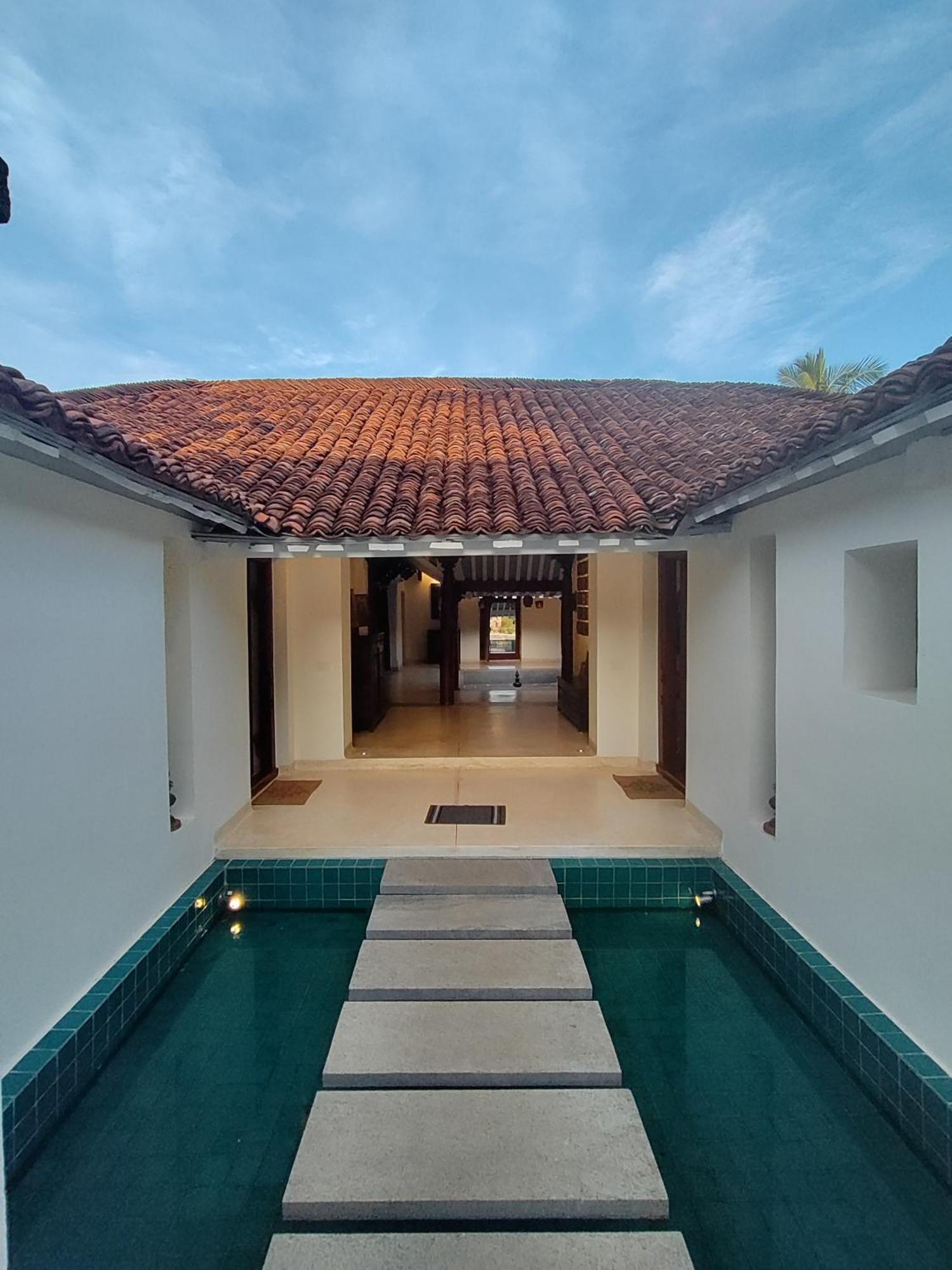 Mangala Heritage By Luxunlock Private Villas Tirukkannapuram Bagian luar foto