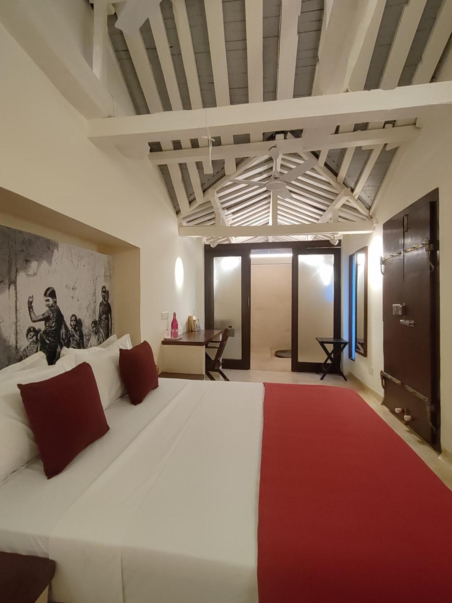 Mangala Heritage By Luxunlock Private Villas Tirukkannapuram Bagian luar foto